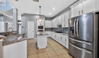 5212 BRIGHTON SHORE Dr, Apollo Beach, FL 33572