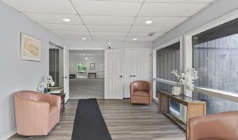 174 Williamsburg Ct, Albany, NY 12203