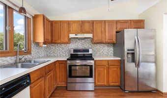 29 Teakwood Dr W, Coventry, RI 02816