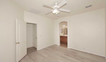 2710 E CHESTER Dr, Chandler, AZ 85286