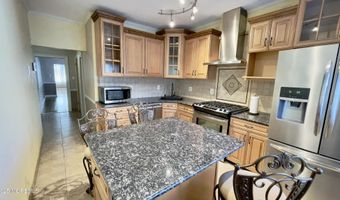 25 W 36th St, Bayonne, NJ 07002