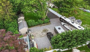 50 Towne St, Amityville, NY 11701