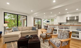 6512 RIDGE Dr, Bethesda, MD 20816