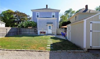22 Bateman Ave, Newport, RI 02840
