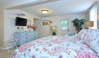 17 Melbourne Dr, Narragansett, RI 02882