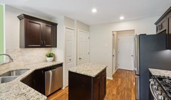 4274 Hillside Dr, Ann Arbor, MI 48105