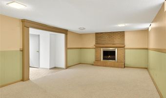 8949 Rosewood Ln N, Maple Grove, MN 55369