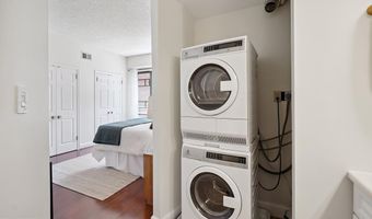 1080 WISCONSIN Ave NW 1004, Washington, DC 20007