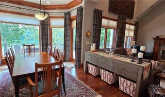 918 Oak Dr, Woodstock, GA 30189