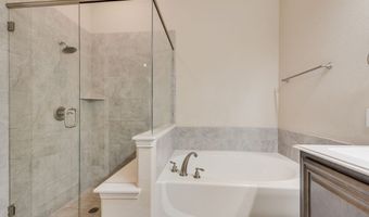 102 Cimmaron Ct, Alvarado, TX 76009