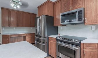 143 Oak St, Amityville, NY 11701