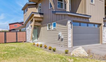 11 N Creek Way, Cascade, ID 83611