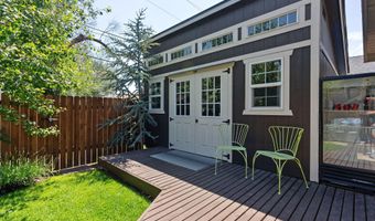 820 NW 12th St, Bend, OR 97703