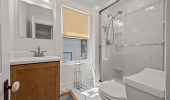 16 Bethel St, Bristol, CT 06010