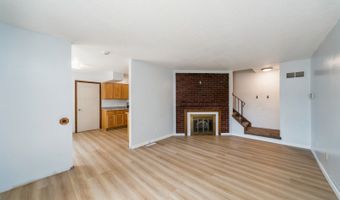 935 Breezewood Cir, Altoona, IA 50009