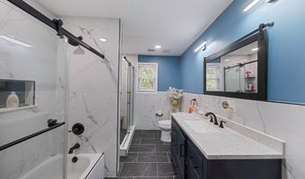 62 Bayside Ave, Amity Harbor, NY 11701