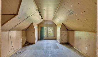 24 Summit Ave, Albany, NY 12209