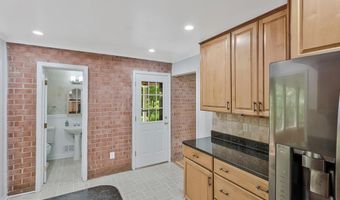 5156 LINETTE Ln, Annandale, VA 22003