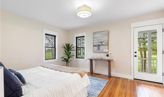 540 Middle Hwy, Barrington, RI 02806