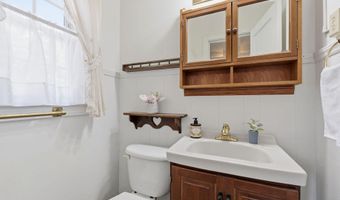 201 Sterling St, Asheboro, NC 27203