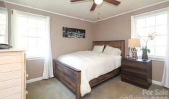 414 S Chester St S, Blacksburg, SC 29702