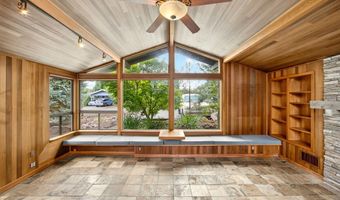 767 Twin Pines Cir, Ashland, OR 97520