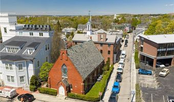 27 High St 2, Newport, RI 02840