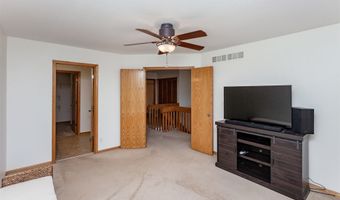 2815 Ashland Ct, Altoona, IA 50009