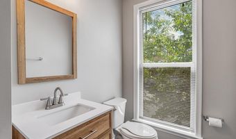42274 HAMPTON WOODS Ter, Ashburn, VA 20148