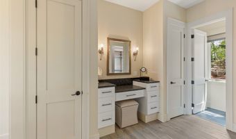 494 E Ridge Rd, Cashiers, NC 28717