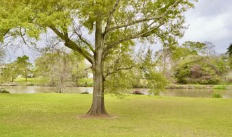 1915 N River Oaks Dr, Abbeville, LA 70510