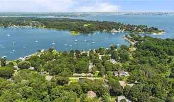 93 Kickemuit Ave, Bristol, RI 02809