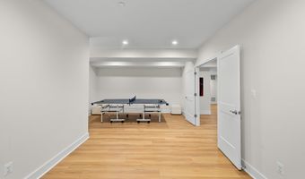 9501 WILDOAK Dr, Bethesda, MD 20814