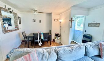 569 Broadway St, Austin, IN 47102