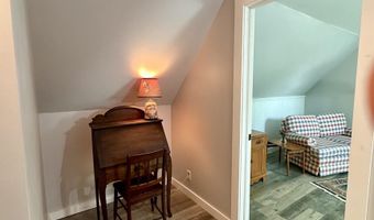 120 Carriage Hill Rd, Brattleboro, VT 05301