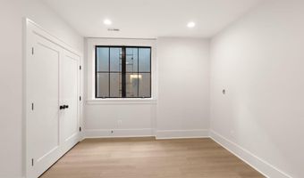 112 N HIGHLAND St, Arlington, VA 22201