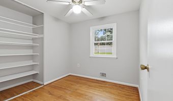 8532 CANTERBURY Dr, Annandale, VA 22003