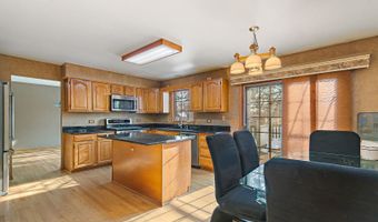 2051 Carlisle St, Algonquin, IL 60102