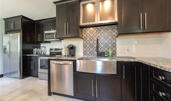 64 Juniper Trl, Narragansett, RI 02882