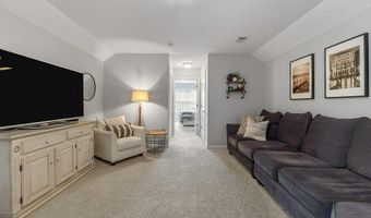 938 Deepwood Ct, Boiling Springs, SC 29316