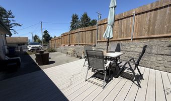 1215 RANSOM Ave, Brookings, OR 97415