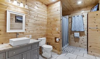 4978 S 11th Rd, Aldrich, MO 65601