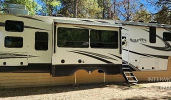 514 Sawyer St H03, Cascade, ID 83611