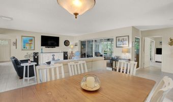 221 Orange Tree Dr, Atlantis, FL 33462