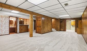 385 Greentree Ln NE, Ada, MI 49301