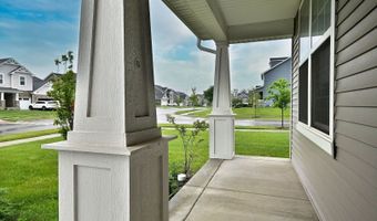 620 N Sullivan St, Addison, IL 60101
