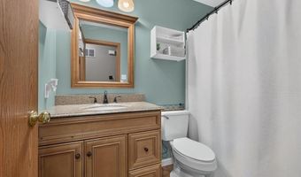 1873 Fox Pointe Dr, Arnold, MO 63010