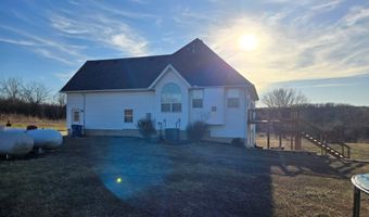 21306 Lawrence 2074, Ash Grove, MO 65604