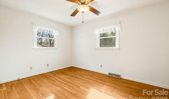 20 Ridge Cross Rd, Asheville, NC 28805
