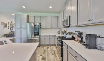 6215 VOYAGERS Pl, Apollo Beach, FL 33572